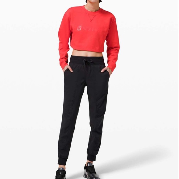 Lulu🍋 All Yours Crew Cropped Special Edition LNY - Picture 4 of 13